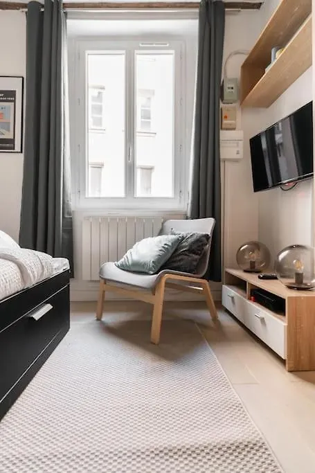 Studio En Plein Coeur Du Marais Paris